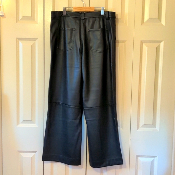 Joe's Jeans The Mia Faux Leather Cropped Pants in Black Size 33 - Picture 6 of 10